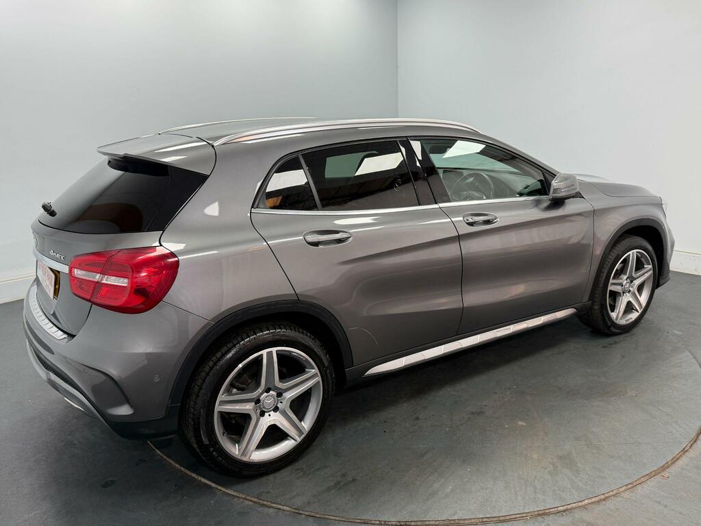 Mercedes-Benz GLA Class 220 Cdi Amg Line Suv 7G-dct 4Matic Euro Black #45