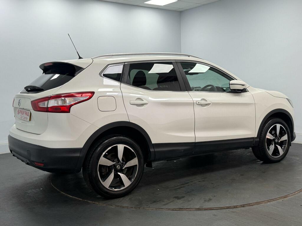 Nissan Qashqai 1.5 Dci N-connecta White #4
