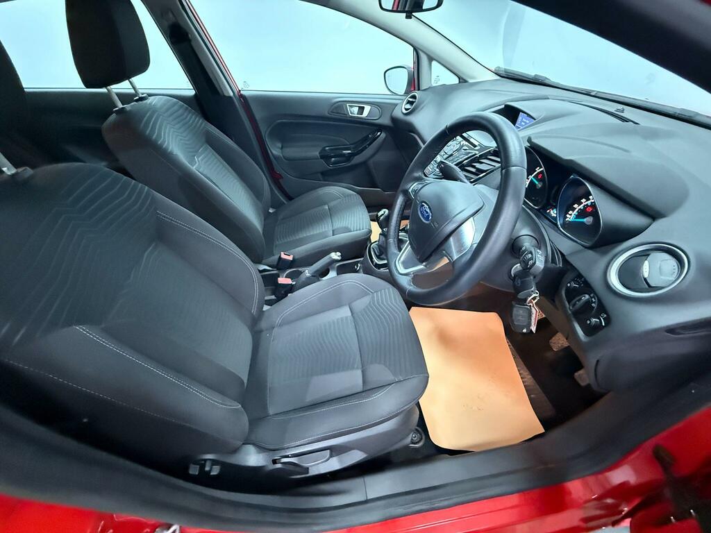 Ford Fiesta 1.25 82 Zetec Red #5