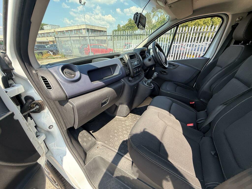 Vauxhall Vivaro 1.6 Cdti 2700 Grey #15
