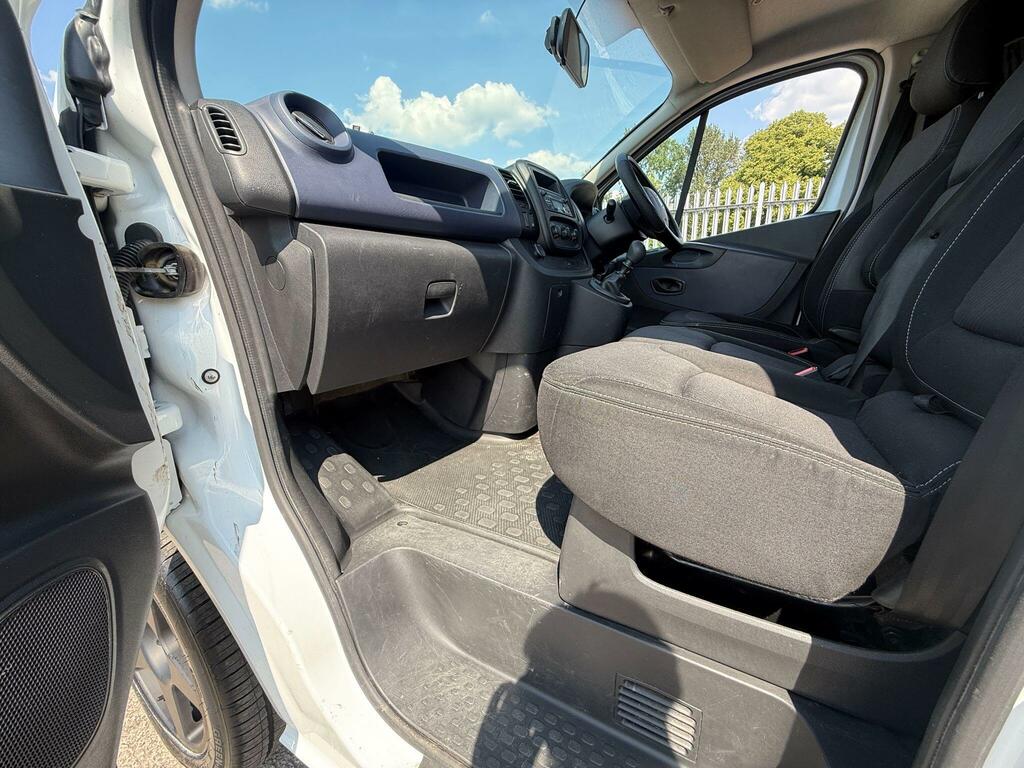 Vauxhall Vivaro 1.6 Cdti 2700 Grey #16