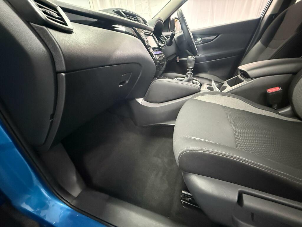 Nissan Qashqai 1.3 Dig-t Mh 158 N-connecta Glass Rf Xtronic Blue #27