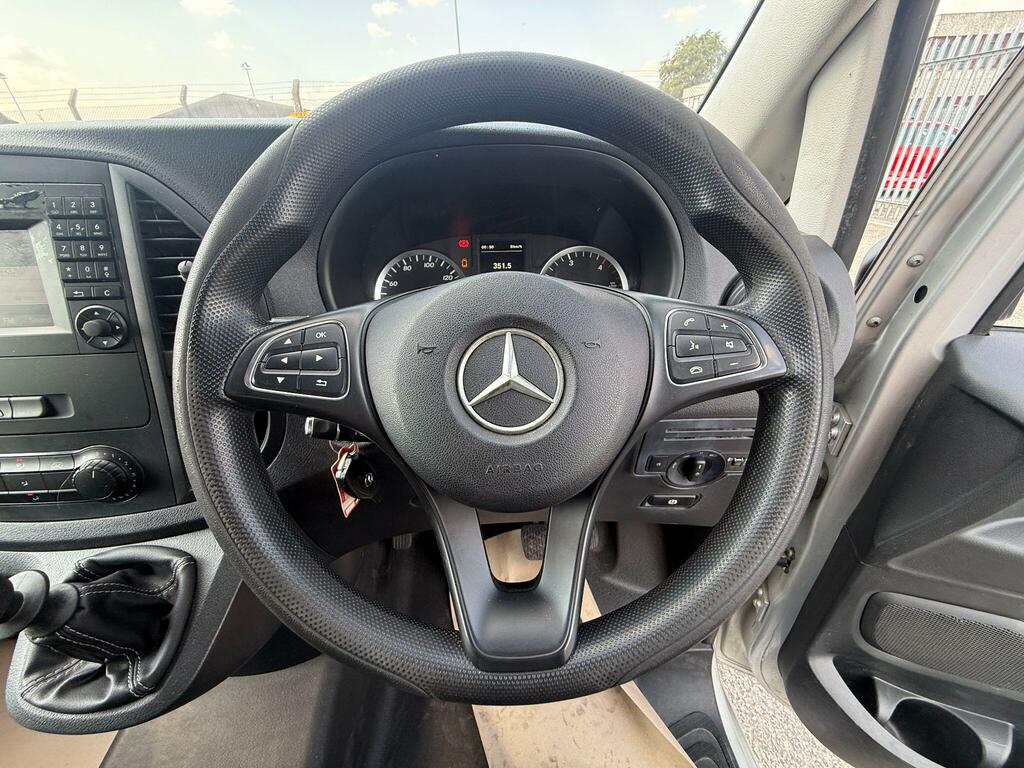 Mercedes-Benz Vito 111Cdi Van Silver #4