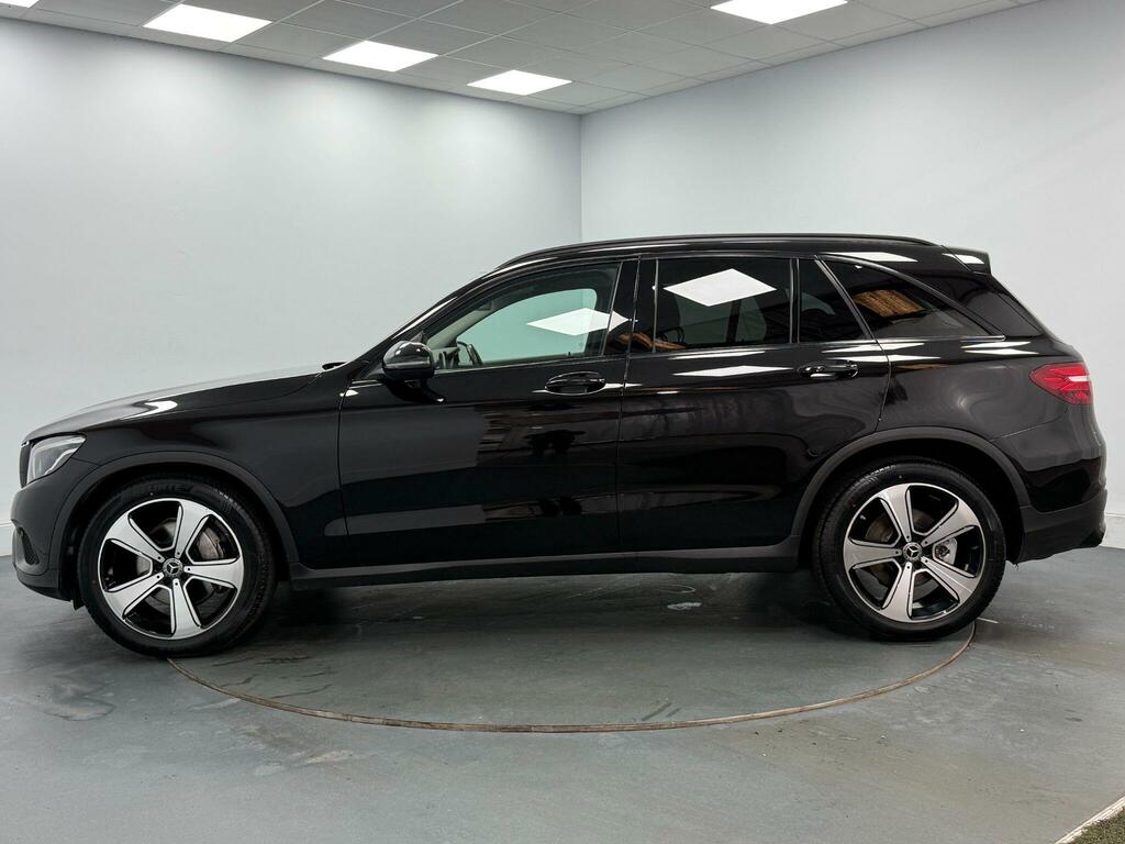 Mercedes-Benz GLC Class Glc250d253 Amg Line 4Matic Premium Black #32