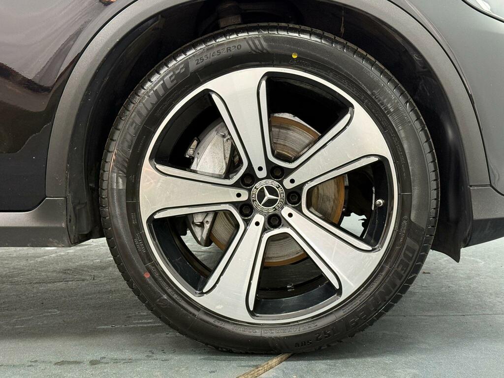 Mercedes-Benz GLC Class Glc250d253 Amg Line 4Matic Premium Black #51