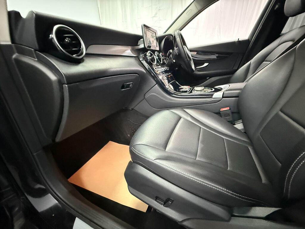Mercedes-Benz GLC Class Glc250d253 Amg Line 4Matic Premium Black #30