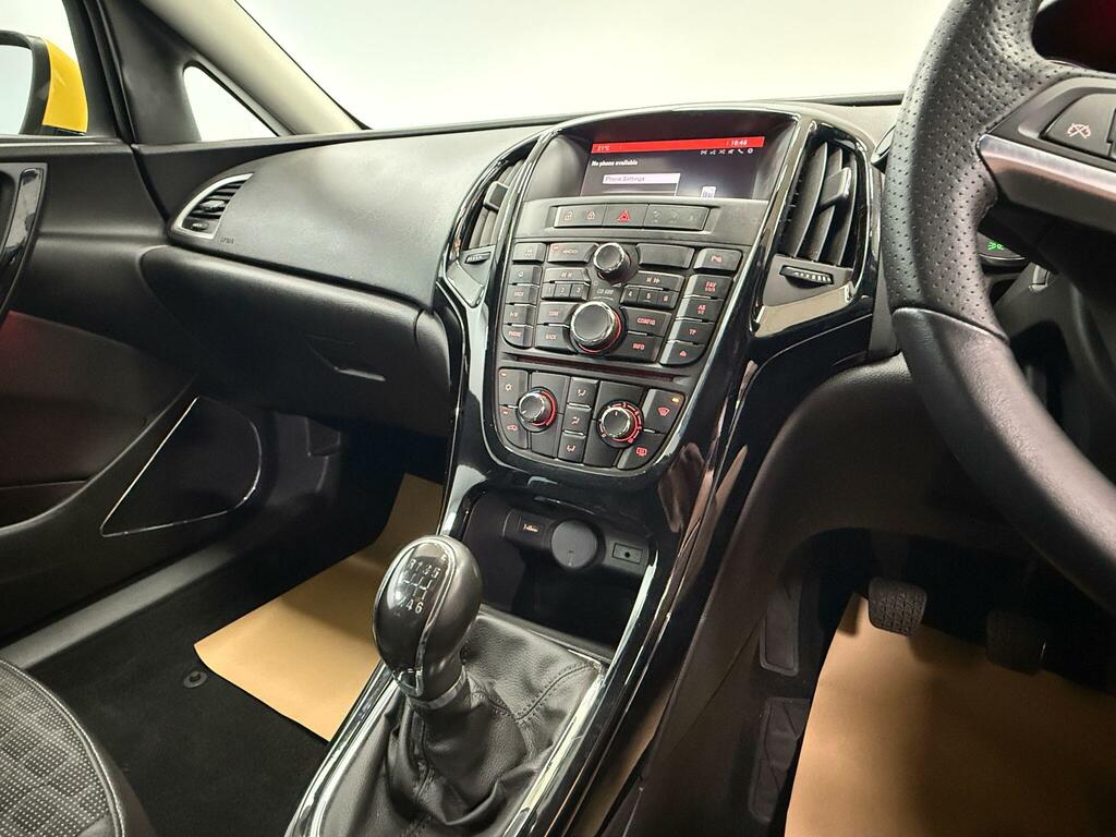 Vauxhall Astra GTC Gtc 1.4 White #14