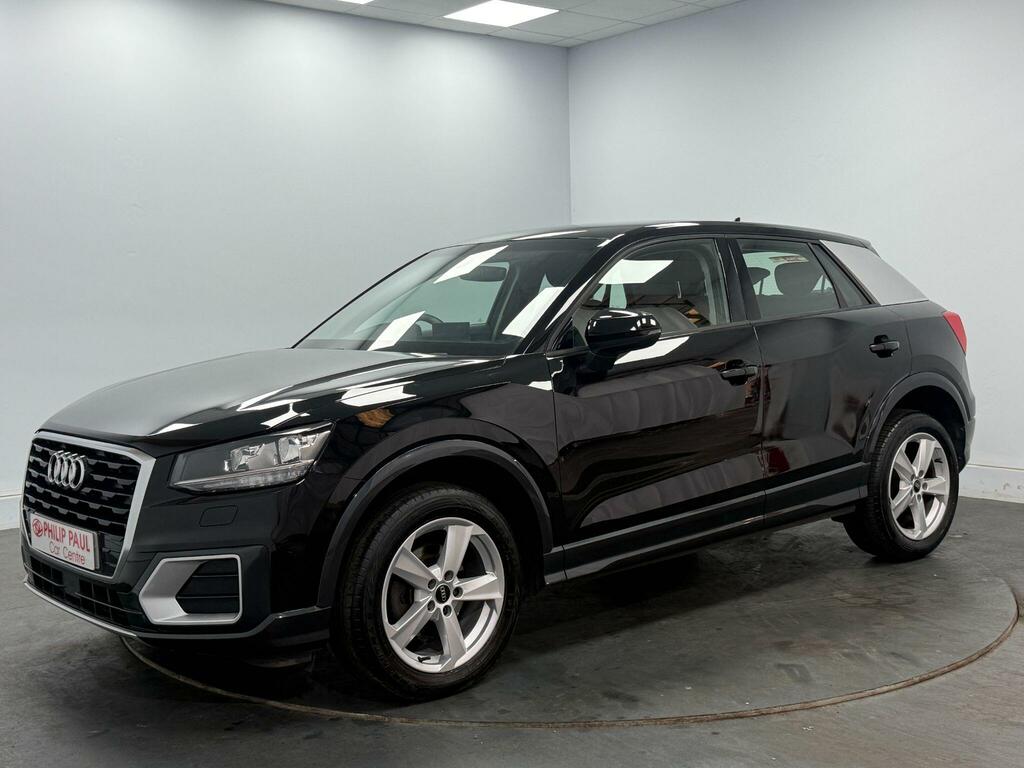 Audi Q2 30 Tdi Sport Black #2