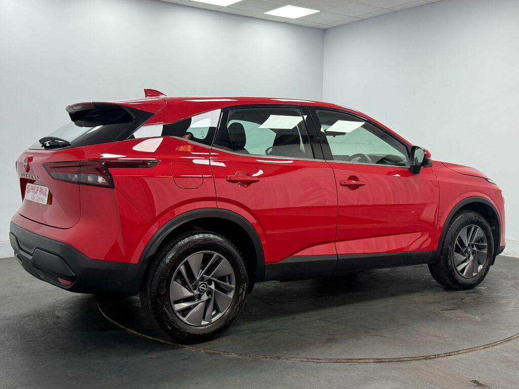 Nissan Qashqai 1.3 Dig-t Mh 158 Acenta Premium Red #4