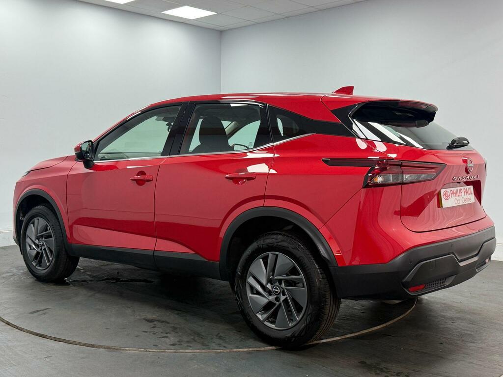 Nissan Qashqai 1.3 Dig-t Mh 158 Acenta Premium Red #3