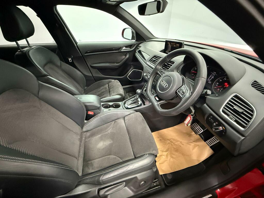 Audi Q3 1.4T Fsi Black Edition S Tronic Red #5