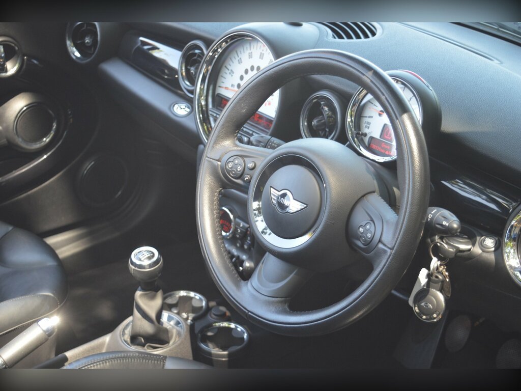 Mini Convertible 1.6 Cooper Chilli Pk Low Mileage Convertible Black #8