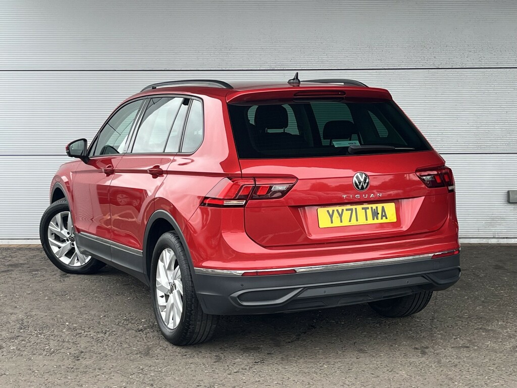 Volkswagen Tiguan 1.5 Tsi Life 150 Bhp Dsg YY71TWA Red #3