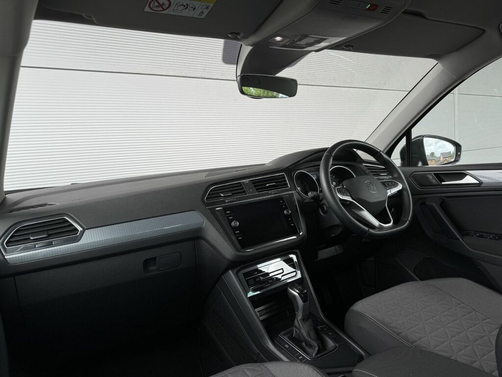 Volkswagen Tiguan 1.5 Tsi Life 150 Bhp Dsg GF72UEC Grey #6