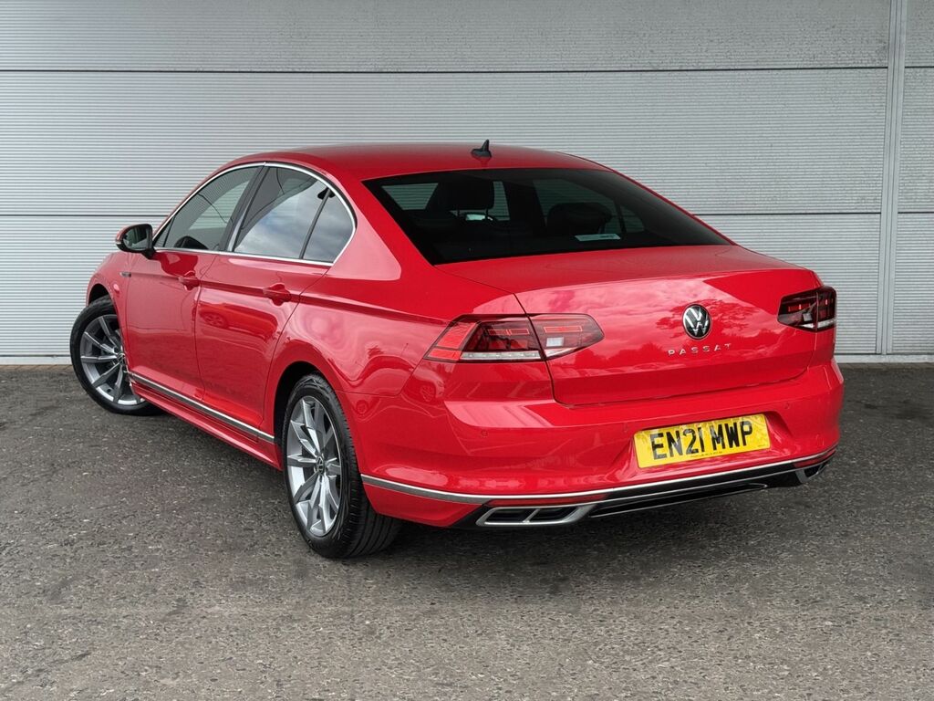 Volkswagen Passat 1.5 Tsi R Line 150 Bhp Dsg Red #5