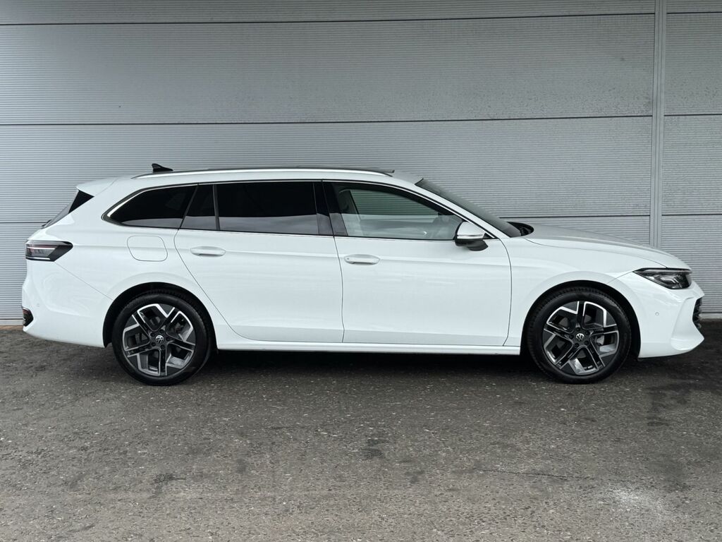 Volkswagen Passat Estate 1.5 Etsi Elegance 150 Bhp Dsg White #3