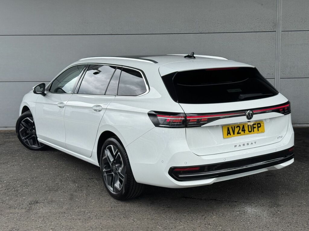 Volkswagen Passat Estate 1.5 Etsi Elegance 150 Bhp Dsg White #5