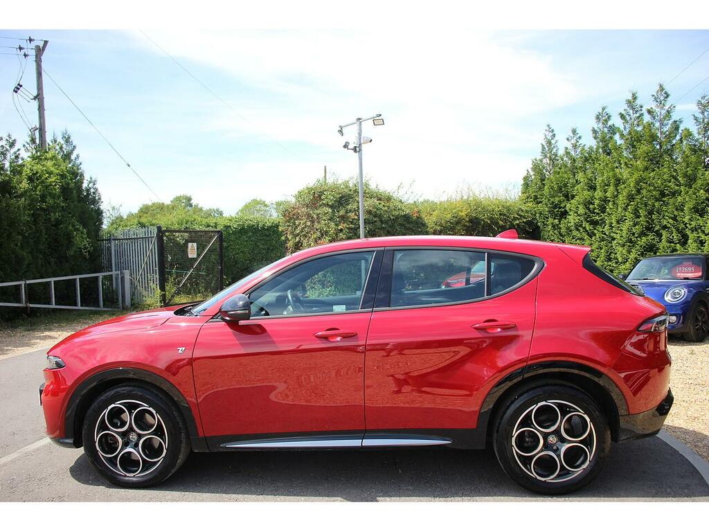 Alfa Romeo Tonale Suv Red #5