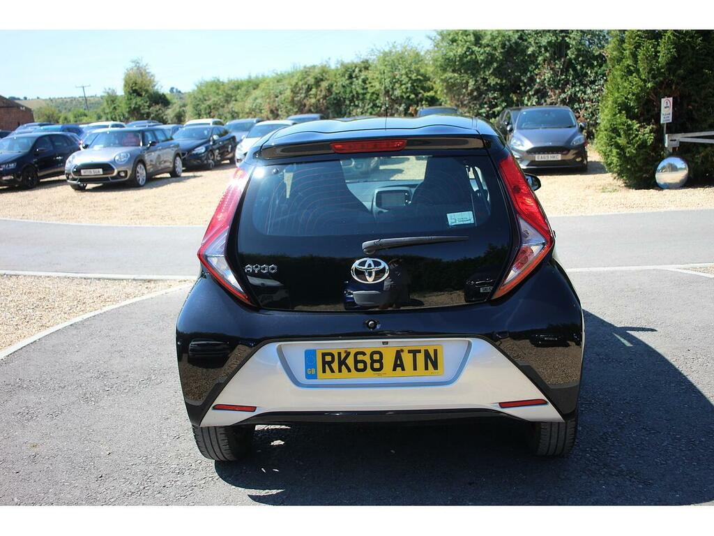 Toyota Aygo Hatchback Black #6