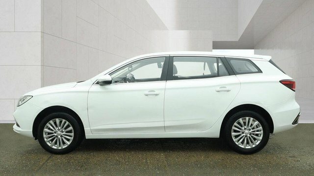 MG MG5 Excite Long Range White #6