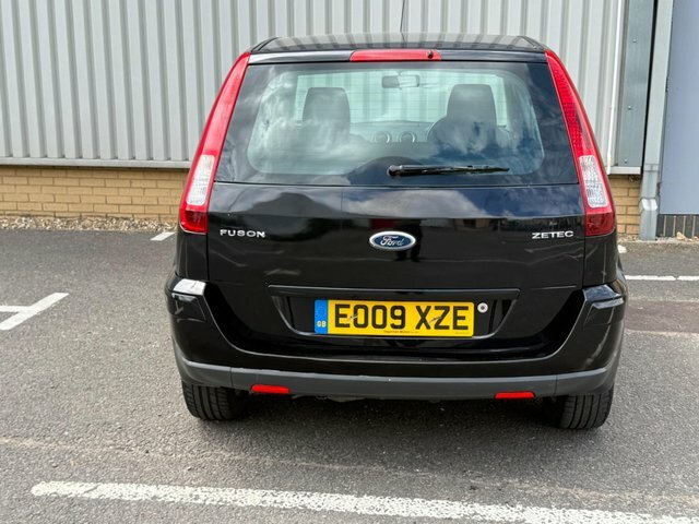 Ford Fusion Zetec Climate Black #5