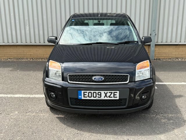 Ford Fusion Zetec Climate Black #2