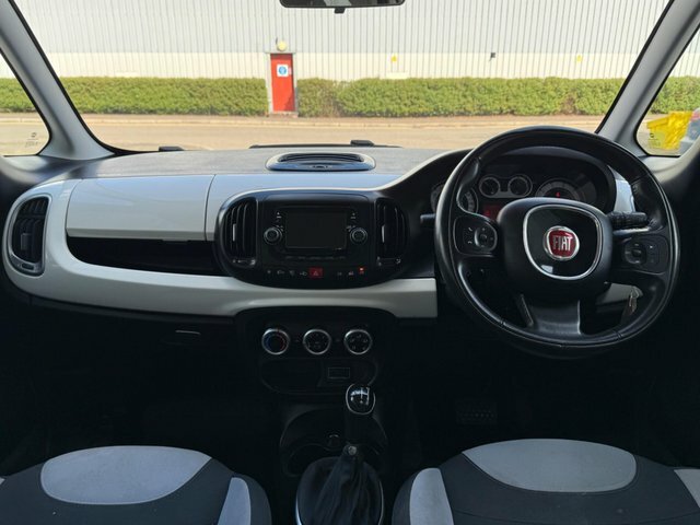 Fiat 500L Mpv White #9