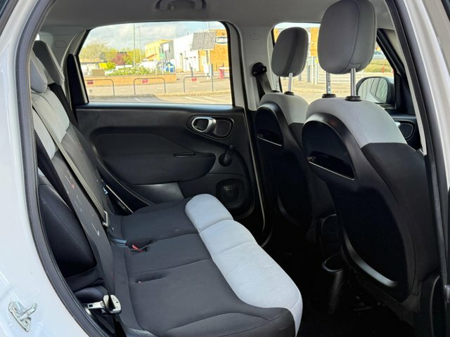 Fiat 500L Mpv White #14