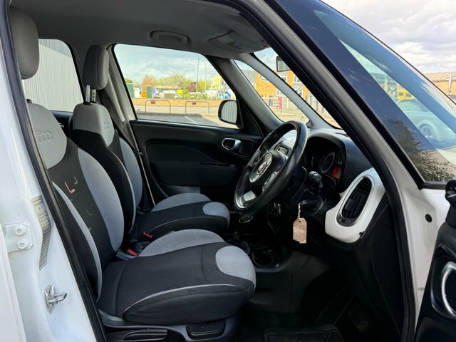 Fiat 500L Mpv White #12