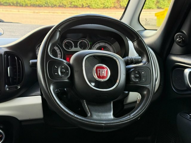 Fiat 500L Mpv White #36