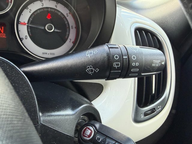 Fiat 500L Mpv White #16