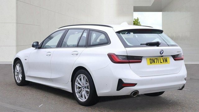 BMW 3 Series 330E 12Kwh Se Pro White #3