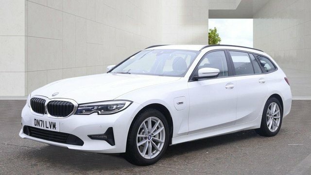 BMW 3 Series 330E 12Kwh Se Pro White #2