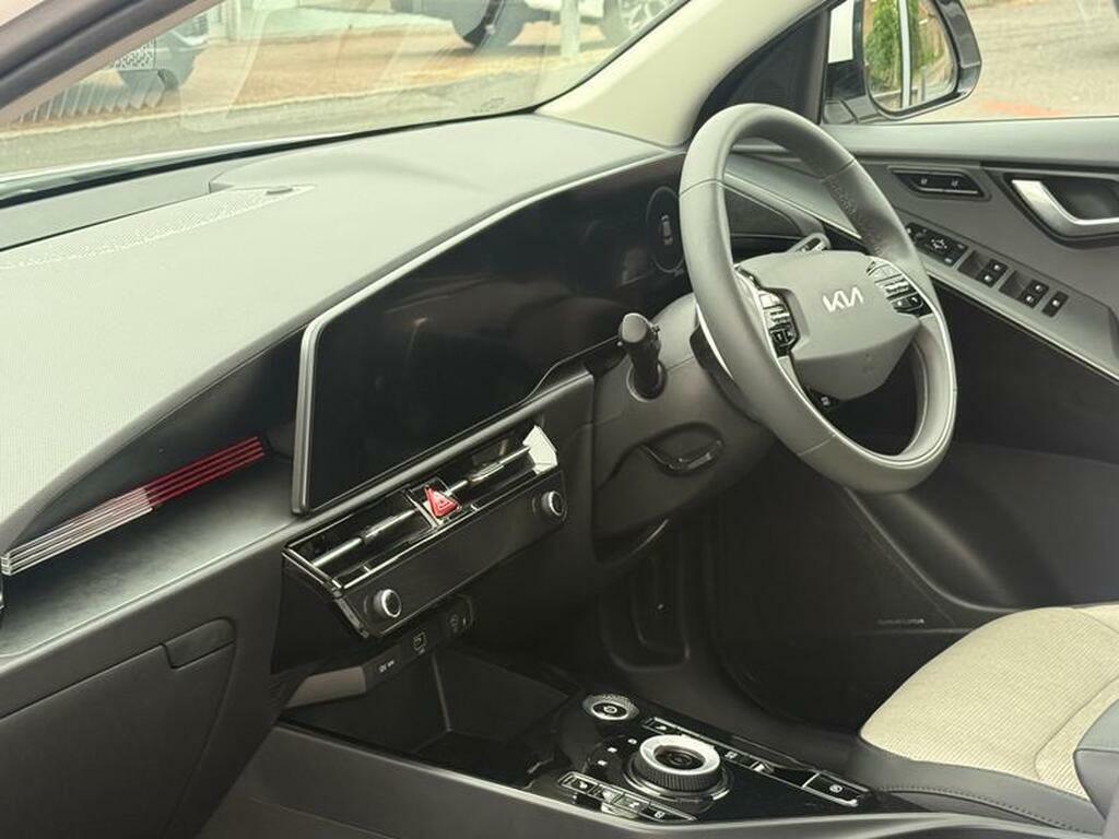 Kia e-Niro 64.8Kwh 4 Suv 201 Bhp White #6