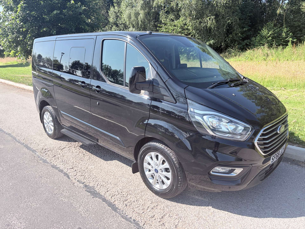 Ford Tourneo Custom Wheelchair Accessible Vehicle Wav Mobili SF68JLX #2