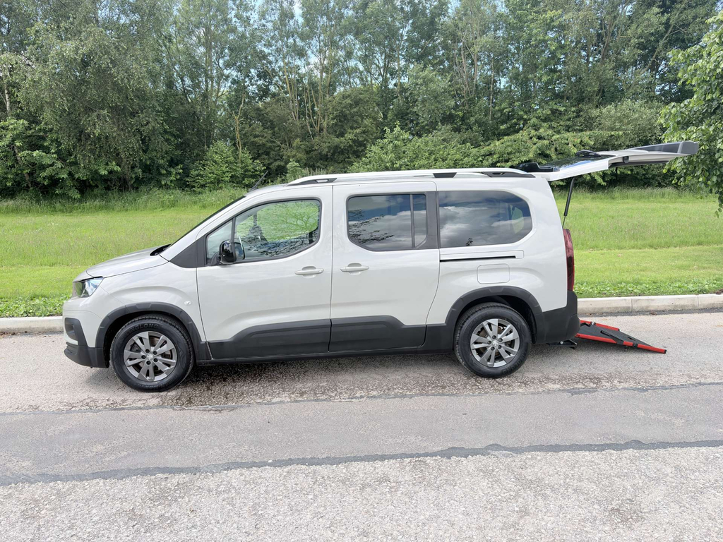 Peugeot Rifter XL Lwb, 5 Seats, Wheelchair Acc