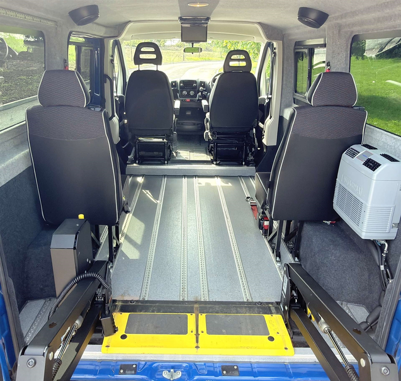 Peugeot Boxer Hdi Wheelchair Accessible Vehicle Wav Mobility Van HX70FUT #6