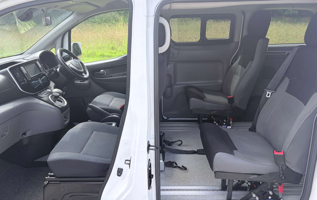 Nissan NV200 Dx Window Van Air Con Euro 6 U3742 White #8