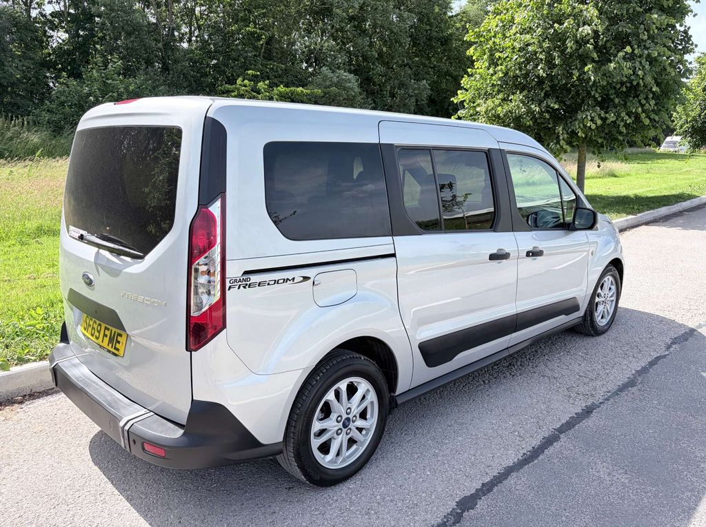 Ford Grand Tourneo Connect 5 Seats Allied Wheelchair Accessible Vehicle D SF69FME #4