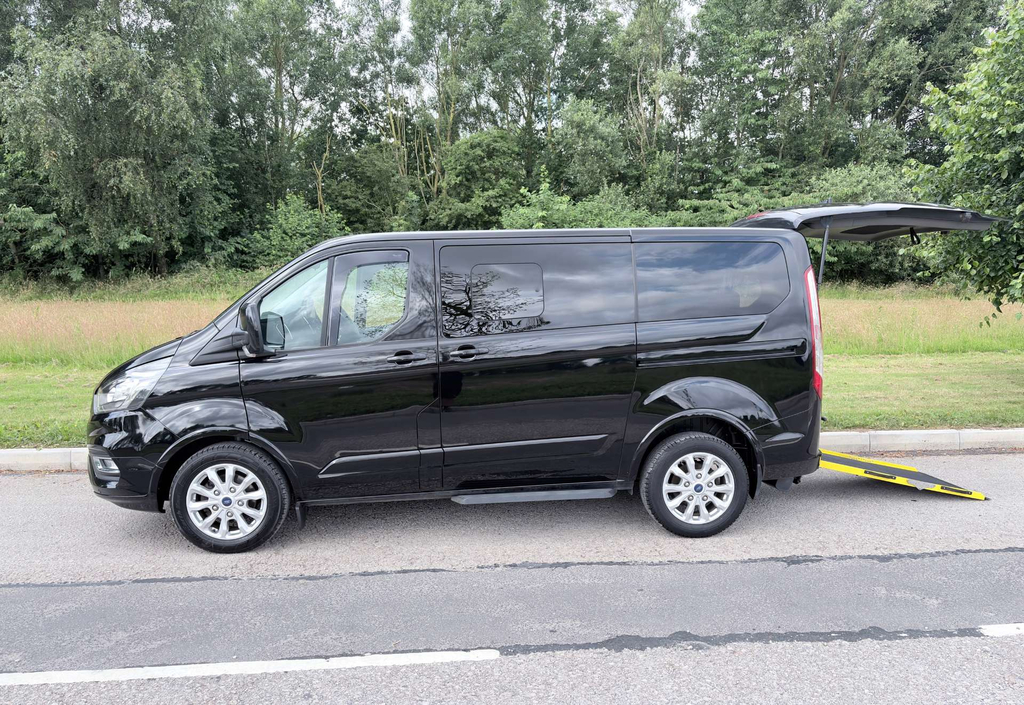 Ford Tourneo Custom Titanium Wheelchair Accessible Vehicle Wav Disable 
