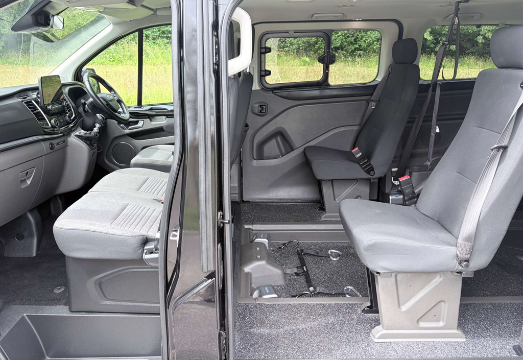 Ford Tourneo Custom Tourneo Custom Titanium Minibus 1 Grey #8