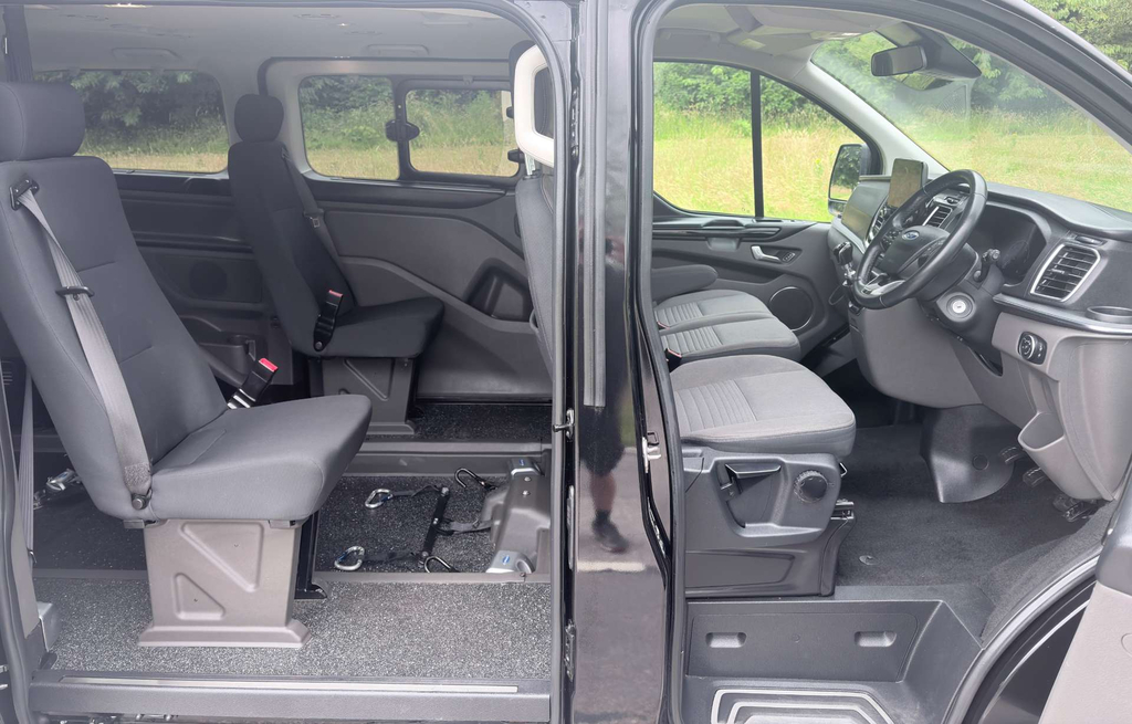 Ford Tourneo Custom Tourneo Custom Titanium Minibus 1 Grey #7