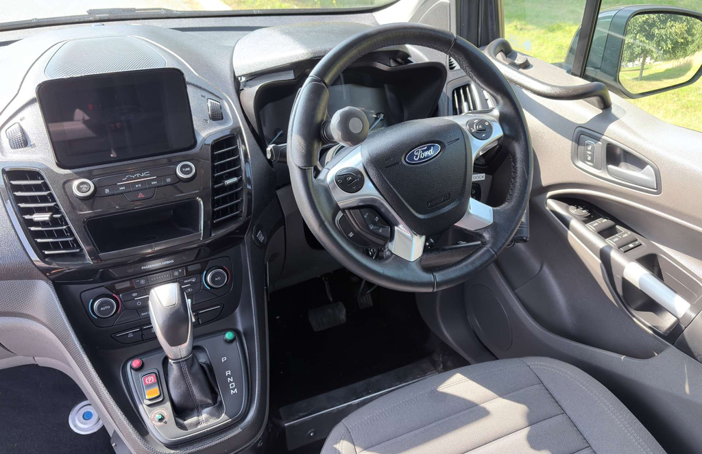 Ford Tourneo Connect Connect 1.5 Ecoblue 120 Titanium Powershift Black #9