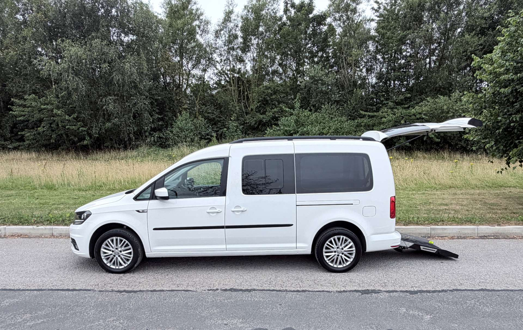 Volkswagen Caddy Maxi Life C20 Allied Wheelchair Accessible Vehicle Wav Dis 