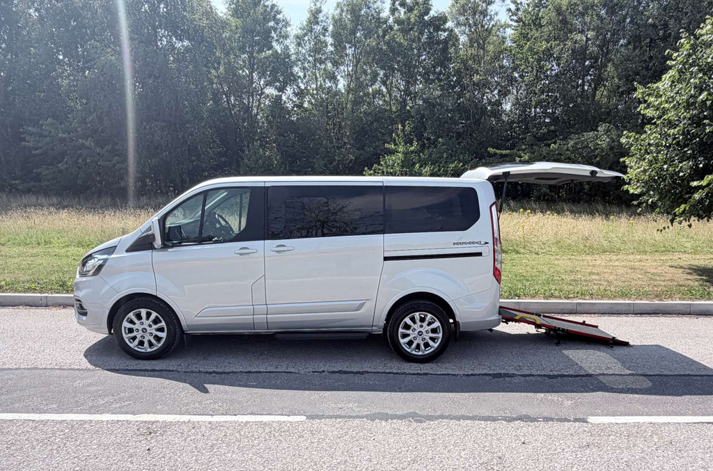 Ford Tourneo Custom 7 Seats Wheelchair Accessible Vehicle Wav Disabl 