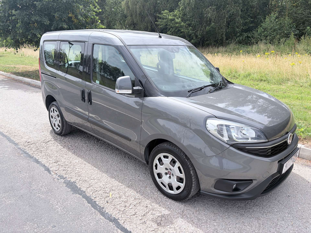 Fiat Doblo 9,000 Miles Passenger Wheelchair Upfront Accessi #2