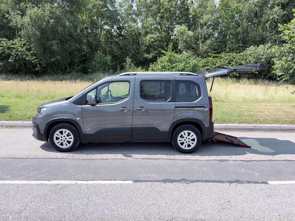 Peugeot Rifter Allure Premium Wheelchair Accessible V 