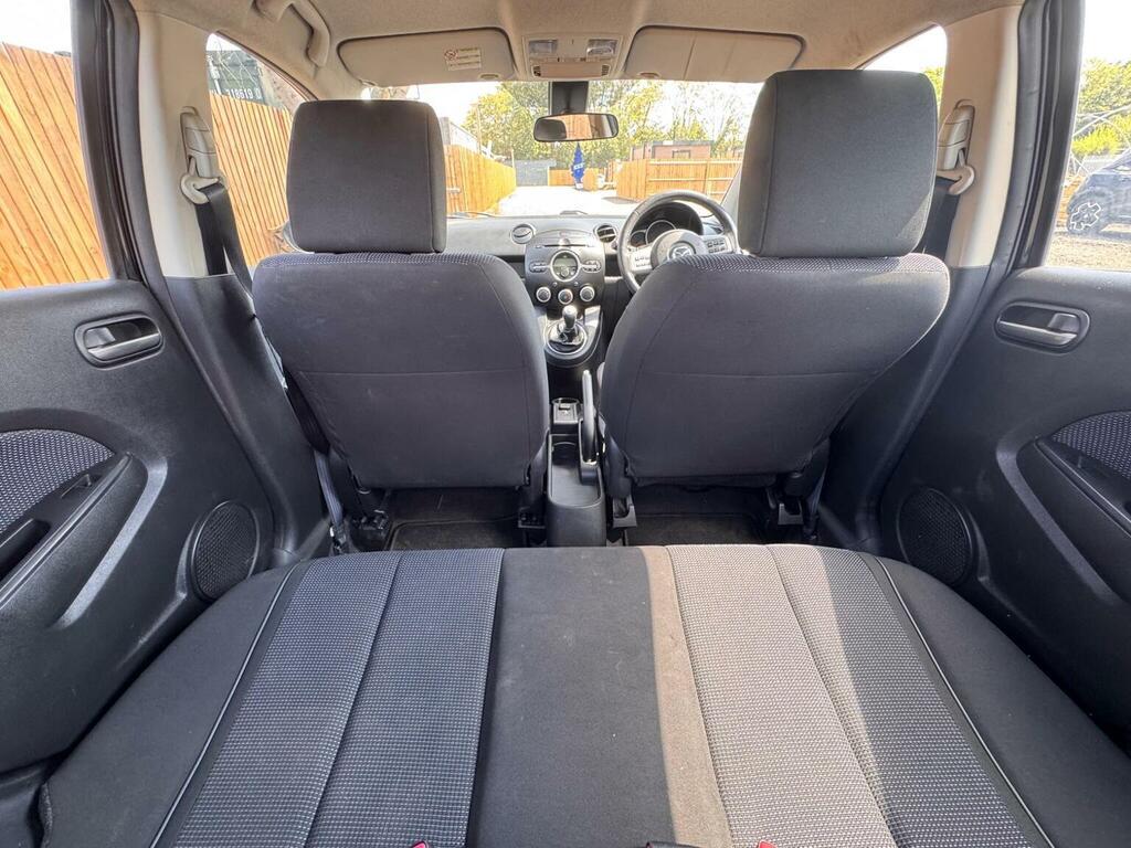 Mazda 2  Green #17