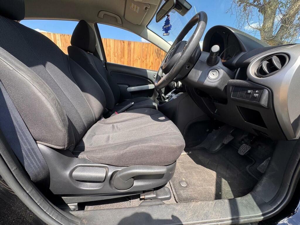 Mazda 2  Green #20