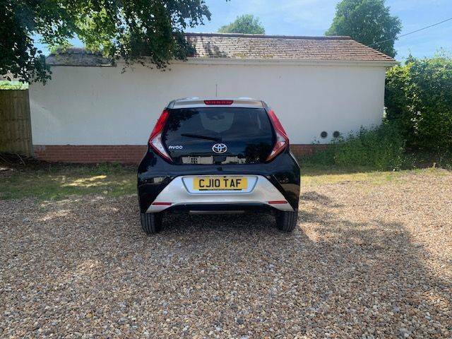 Toyota Aygo 1.0 Vvt-i X-clusiv X-shift CJ10TAF Black #3